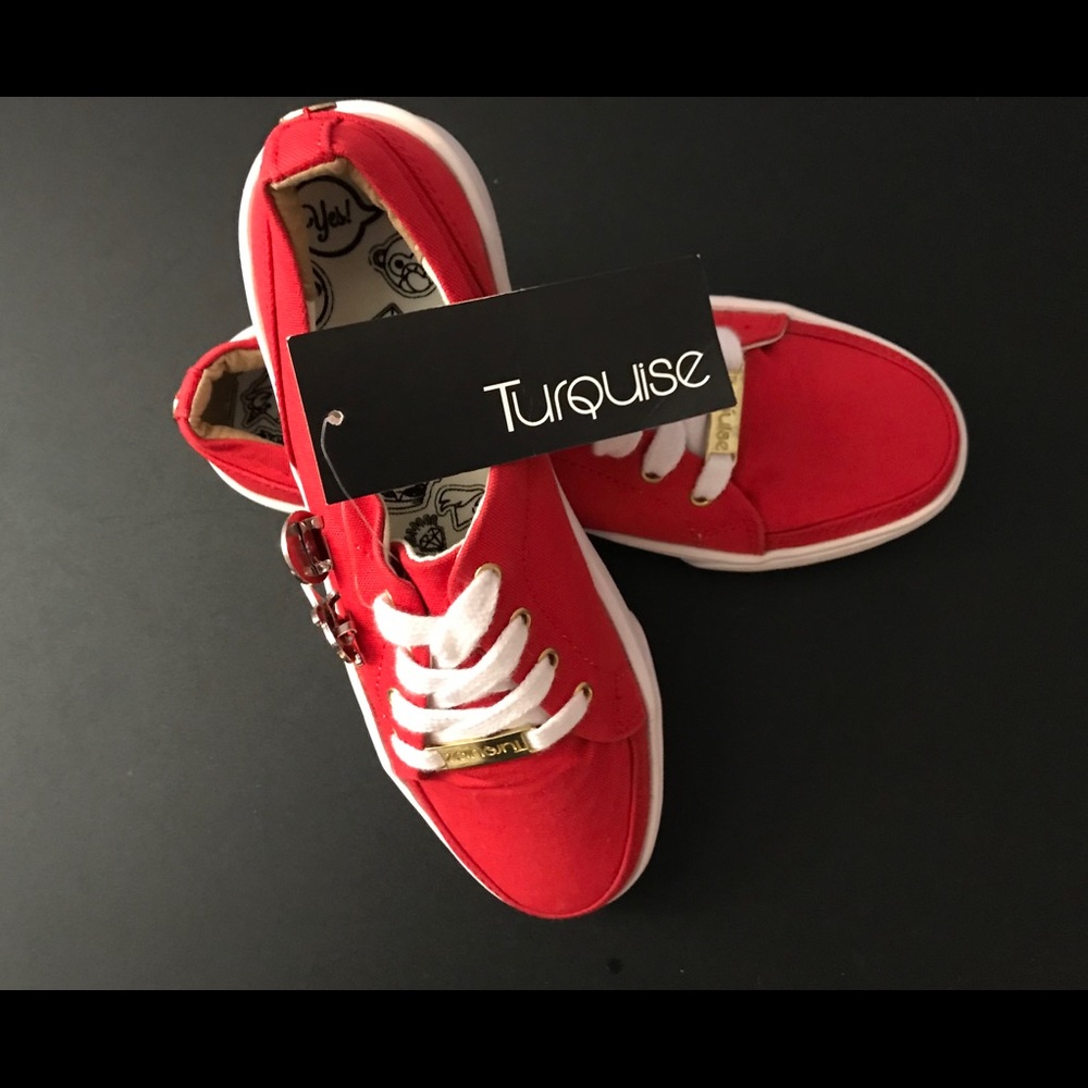 DESIGNER SHOES BY TURQUISE